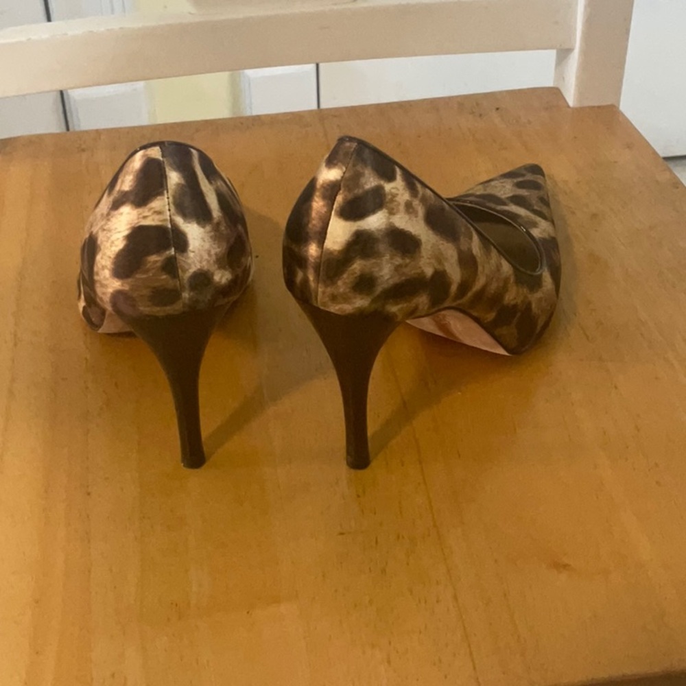 Michael Kors Brown Heels Elegant Design - Picture 5 of 7